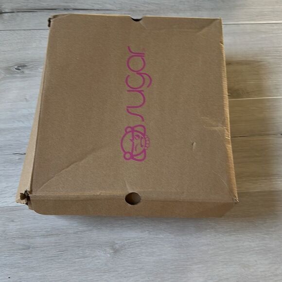 Sugar Womens Mendy Cozy Round Toe Lug Sole Ankle Boots Cognac 10M NWT IN PKG/BOX - Picture 2 of 7